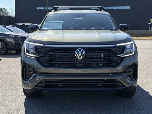New 2026 Volkswagen Atlas Cross Sport SEL R-Line AWD/4WD image 8