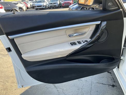 Used 2017 BMW 330e image 21