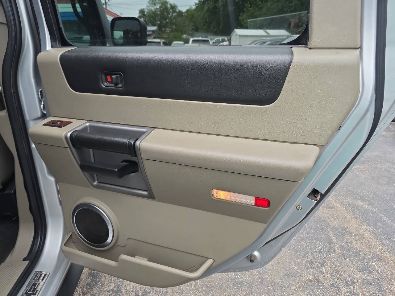 Used 2003 HUMMER H2 w/ Preferred Equipment Group AWD/4WD image 20