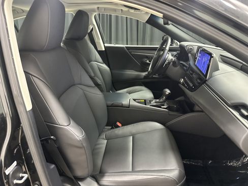 Certified 2025 Lexus ES 350 w/ Premium Package FWD image 34