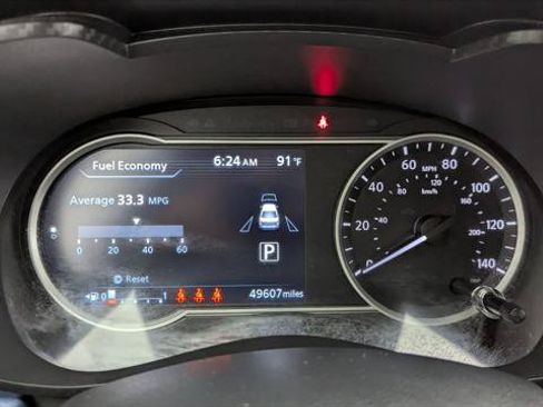 Used 2025 Nissan Versa SV FWD image 26