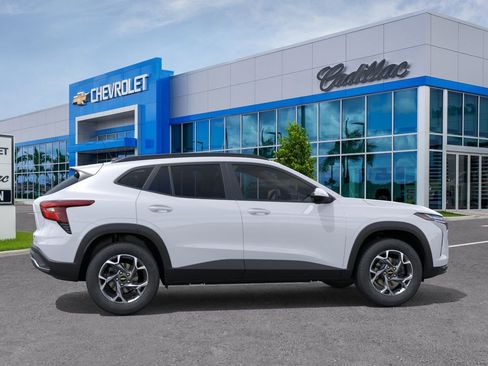 New 2026 Chevrolet Trax LT FWD image 6