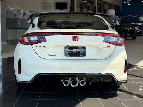 Used 2026 Honda Civic Type R image 3