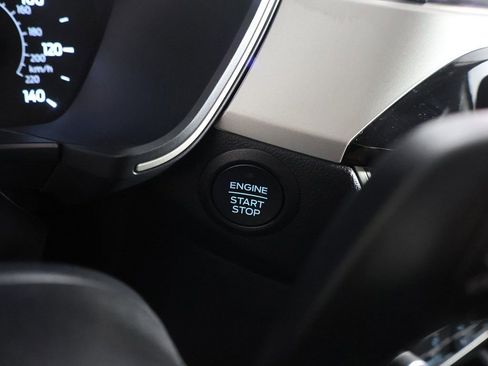 Used 2022 Ford Escape SE image 37