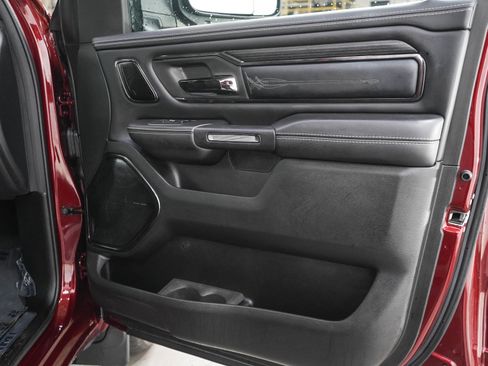 Used 2022 RAM 1500 Limited AWD/4WD image 9