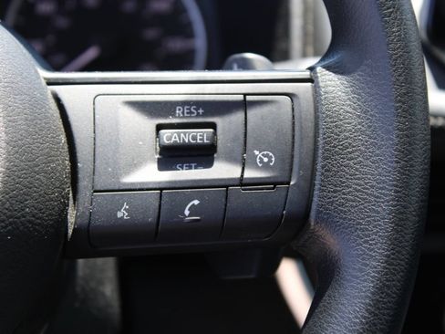 Used 2024 Nissan Rogue S AWD/4WD image 23
