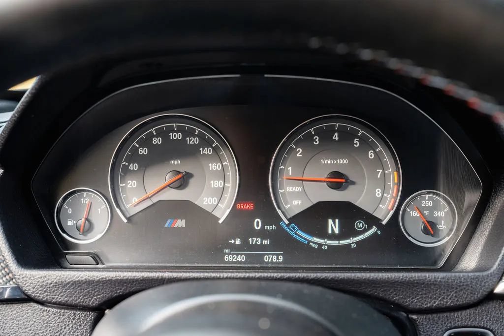 Used 2016 BMW M3 RWD image 28