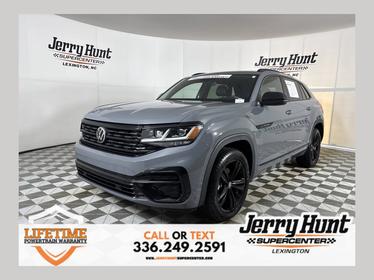 Used 2023 Volkswagen Atlas Cross Sport SEL R-Line AWD/4WD image 1