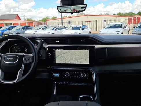 New 2026 GMC Sierra 2500 Denali w/ Denali Reserve Package image 10