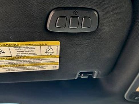 Used 2018 Ford F150 Platinum w/ Equipment Group 701A Luxury image 20