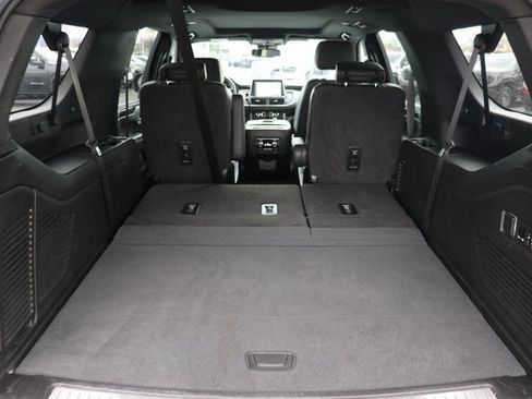 Used 2023 GMC Yukon XL AT4 w/ AT4 Premium Package image 12