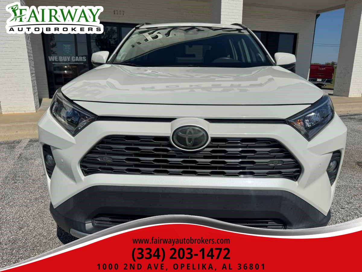 Used 2019 Toyota RAV4 Limited w/ Cold Weather Package FWD image 38