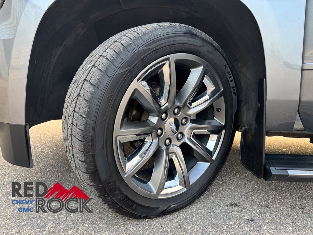 Used 2018 Chevrolet Suburban Premier AWD/4WD image 26