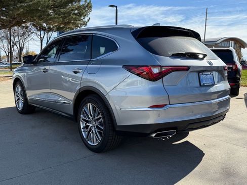 Used 2023 Acura MDX SH-AWD w/ Advance Package image 6