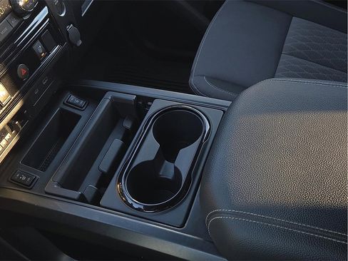 Used 2023 Nissan Titan SV w/ SV Convenience Package image 20