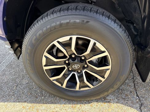 Used 2023 Toyota Tacoma TRD Sport image 10