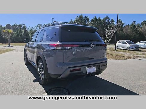 New 2026 Nissan Pathfinder Platinum w/ Cargo Package image 28