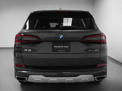 Used 2021 BMW X5 xDrive40i w/ Convenience Package AWD/4WD image 11