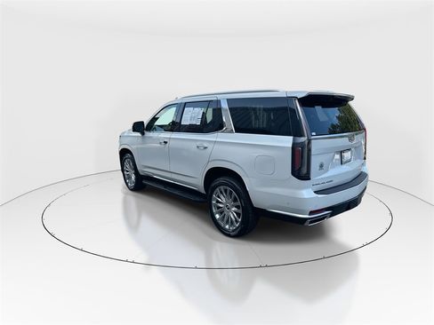 Used 2023 Cadillac Escalade Premium Luxury image 6