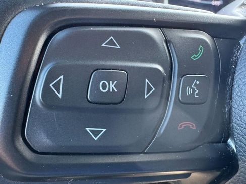 Used 2022 Jeep Gladiator Willys image 12