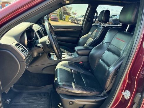 Used 2017 Jeep Grand Cherokee Trailhawk w/ Trailhawk Luxury Group AWD/4WD image 18