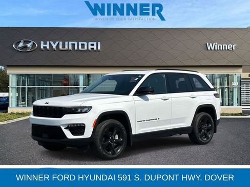 Used 2025 Jeep Grand Cherokee Limited w/ Black Appearance Package image 1