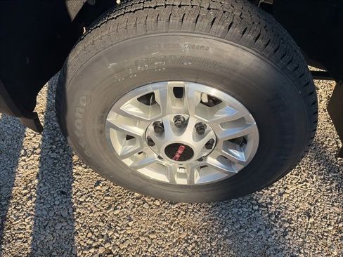 New 2026 GMC Sierra 2500 Pro w/ Convenience Package image 10