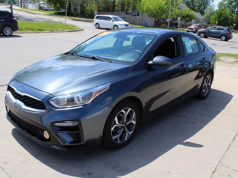 Used 2020 Kia Forte LXS FWD image 4