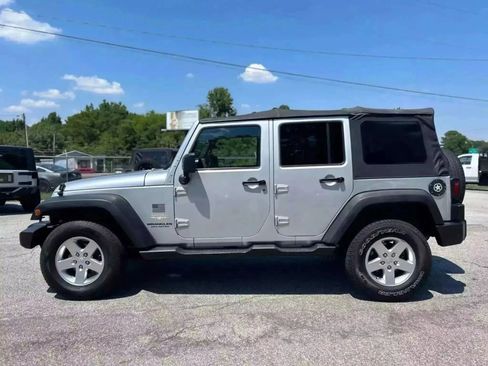 Used 2007 Jeep Wrangler Unlimited Sahara RWD image 6