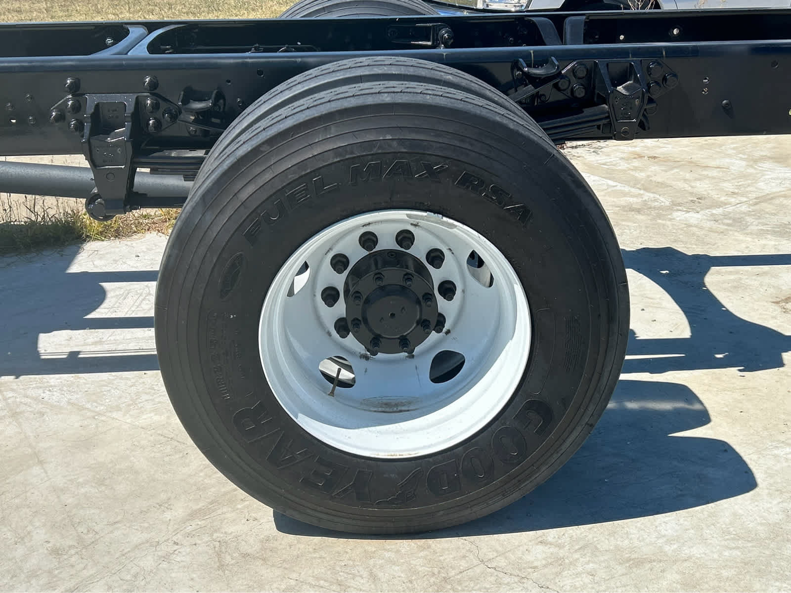 Used 2026 Ford F750 2WD Crew Cab Super Duty image 26