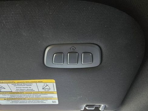 Used 2024 Ford F150 Lariat w/ FX4 Off-Road Package image 43