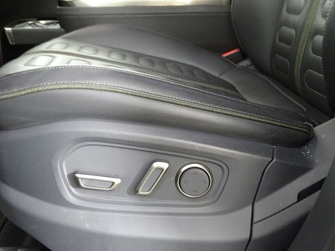 Used 2022 Rivian R1T Adventure image 19