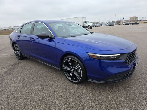 Used 2023 Honda Accord Sport image 15