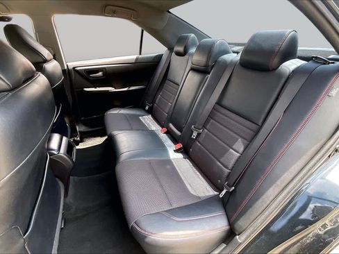 Used 2017 Toyota Camry SE FWD image 19