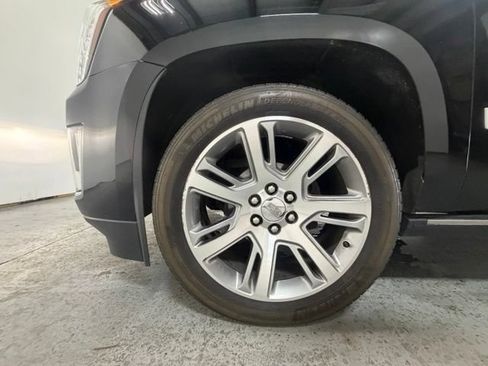 Used 2016 Cadillac Escalade Premium AWD/4WD image 12