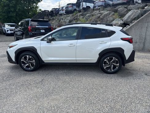 Used 2024 Subaru Crosstrek 2.0i Premium AWD/4WD image 3