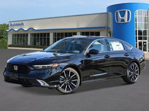 Used 2024 Honda Accord Touring image 1