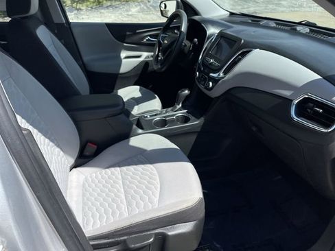 Used 2021 Chevrolet Equinox LS w/ LS Convenience Package FWD image 17