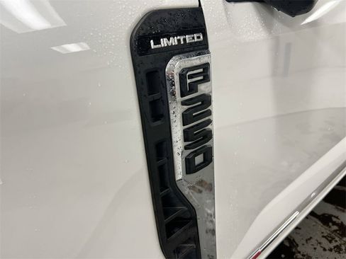 Used 2024 Ford F250 Limited w/ FX4 Off-Road Package image 28