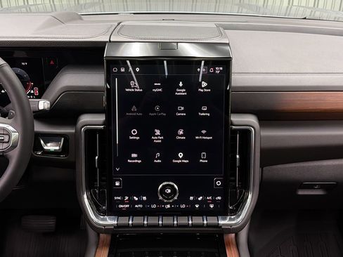 Used 2026 GMC Yukon Denali w/ Sun & Power Step Package image 28