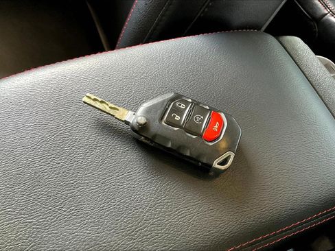 Used 2020 Jeep Gladiator Rubicon image 34