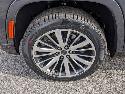 New 2024 Jeep Grand Wagoneer Series III image 34