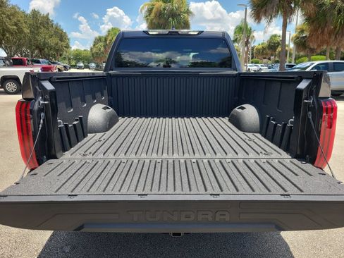 Used 2025 Toyota Tundra SR5 w/ SR5 Convenience Package AWD/4WD image 9
