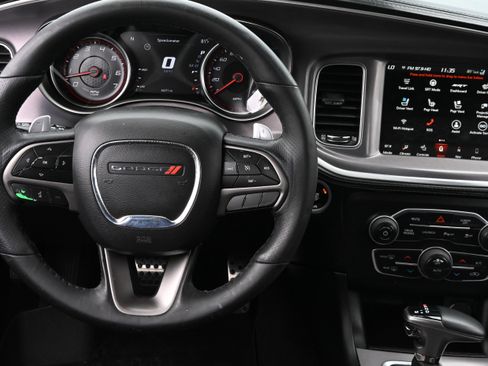 Used 2019 Dodge Charger Scat Pack w/ Plus Group RWD image 15