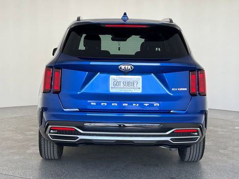 Used 2021 Kia Sorento EX w/ Panoramic Sunroof Package image 5