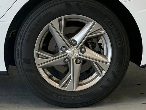 Used 2023 Hyundai Sonata SE FWD image 8