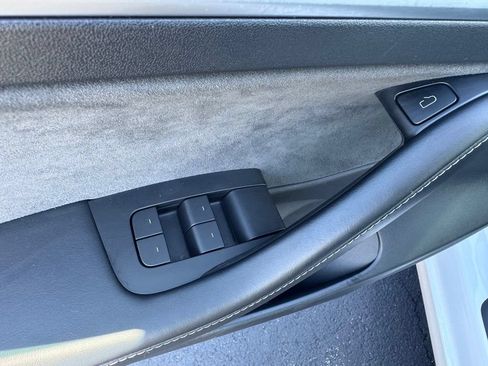 Used 2021 Tesla Model 3 Standard Range Plus RWD image 21