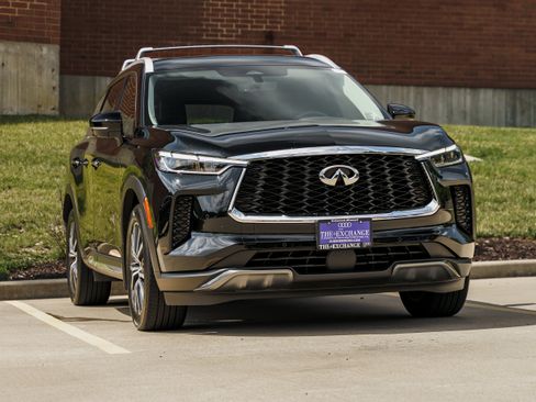 Used 2024 INFINITI QX60 Sensory w/ Cargo Package AWD/4WD image 1