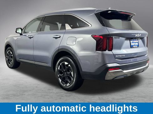 Used 2024 Kia Sorento S w/ Panoramic Sunroof Package AWD/4WD image 9