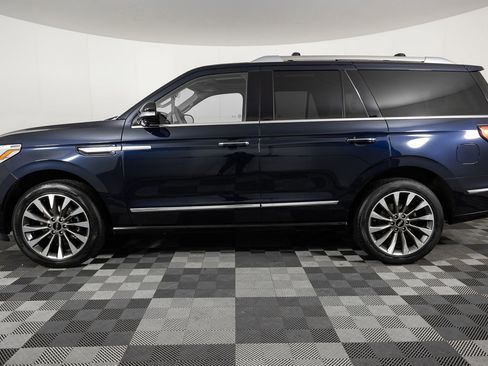 Used 2021 Lincoln Navigator Reserve w/ Cargo Convenience Package image 3